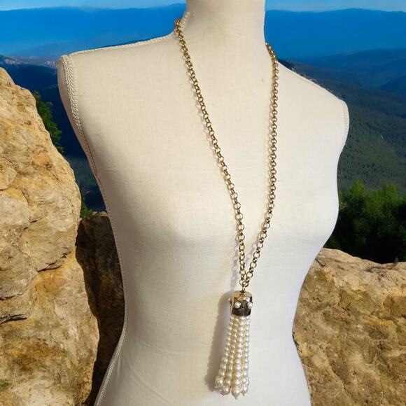 Chico's Tassel Necklace Cluster Strings Off White Creamy Beads Simulated Pearls - Picture 8 of 8